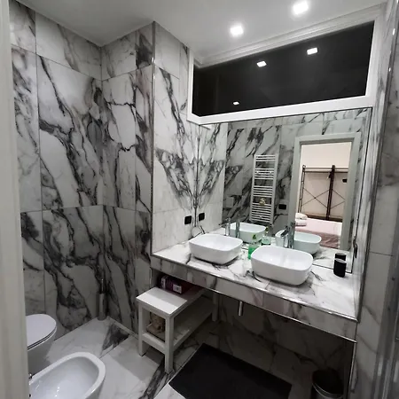 בית הארחה New Center